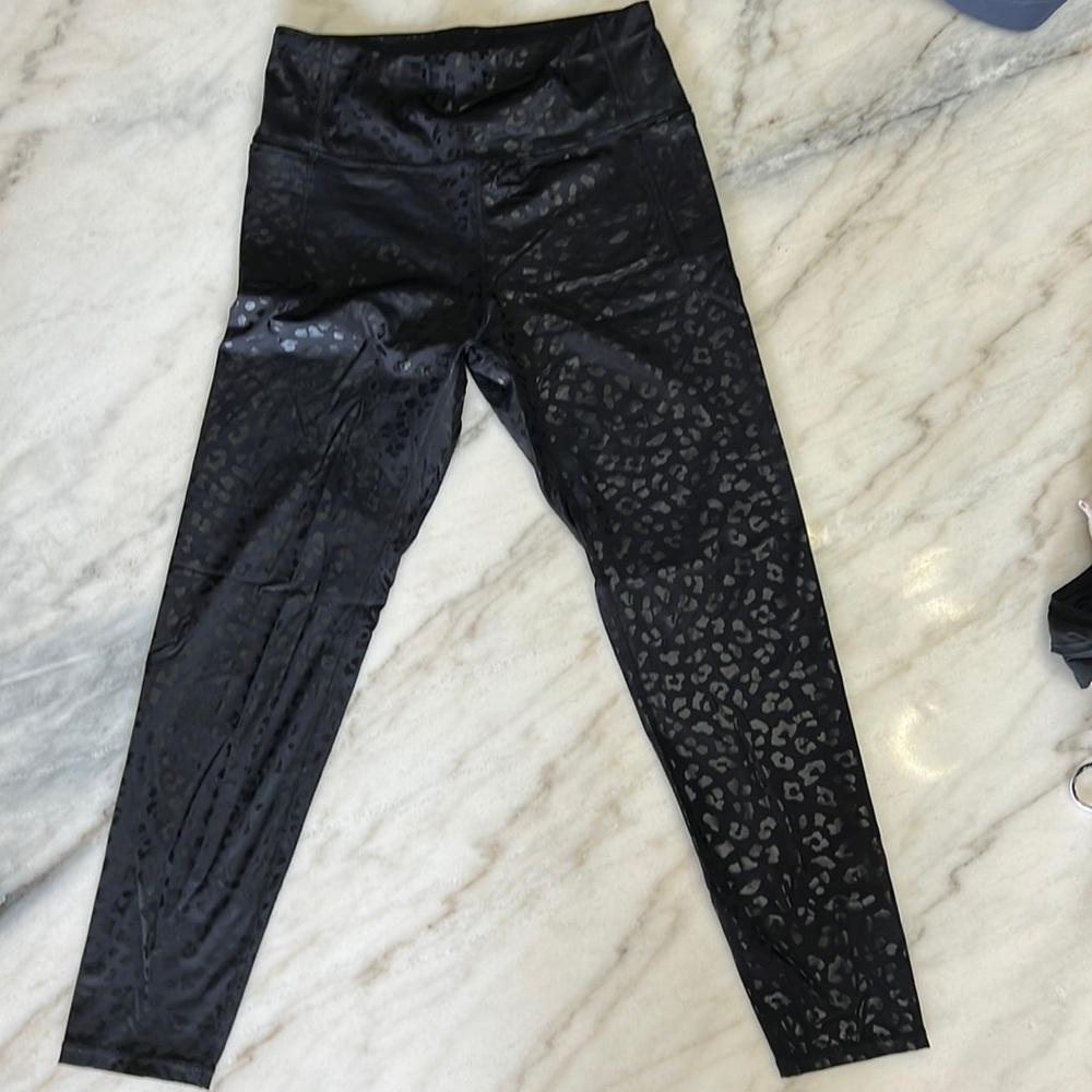 Black leopard leggings